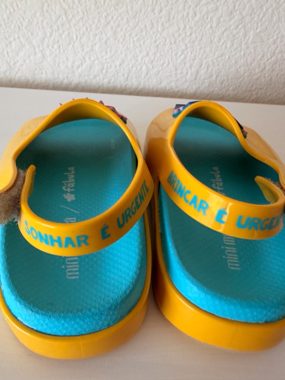 Mini Melissa Unisex Yellow Sandals with Blue Insole and robot characters. - Picture 2 of 4